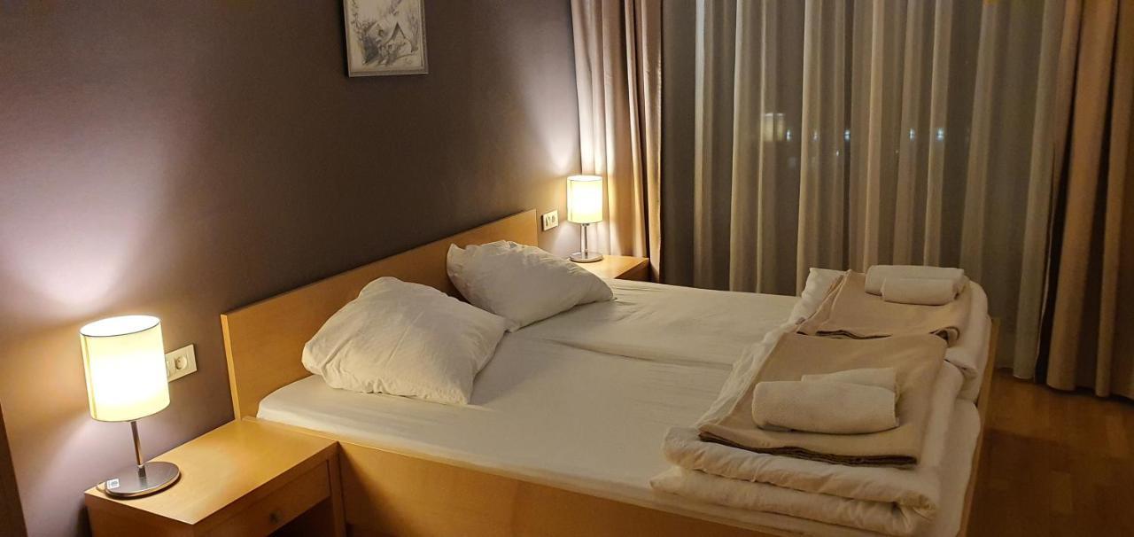 Mari 14 Apartment มาริบอร์ ภายนอก รูปภาพ